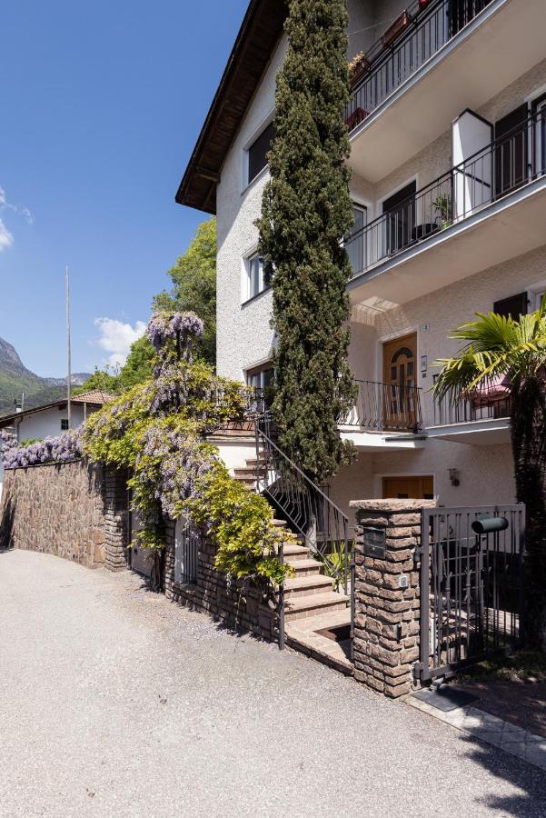 Haus Dorfblick Apartman Caldaro Kültér fotó