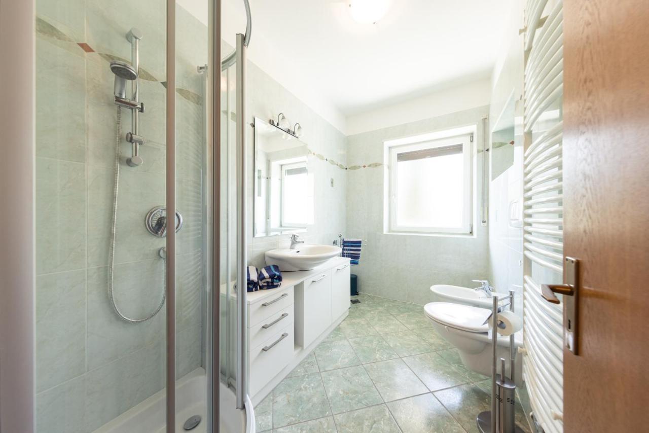 Haus Dorfblick Apartman Caldaro Kültér fotó