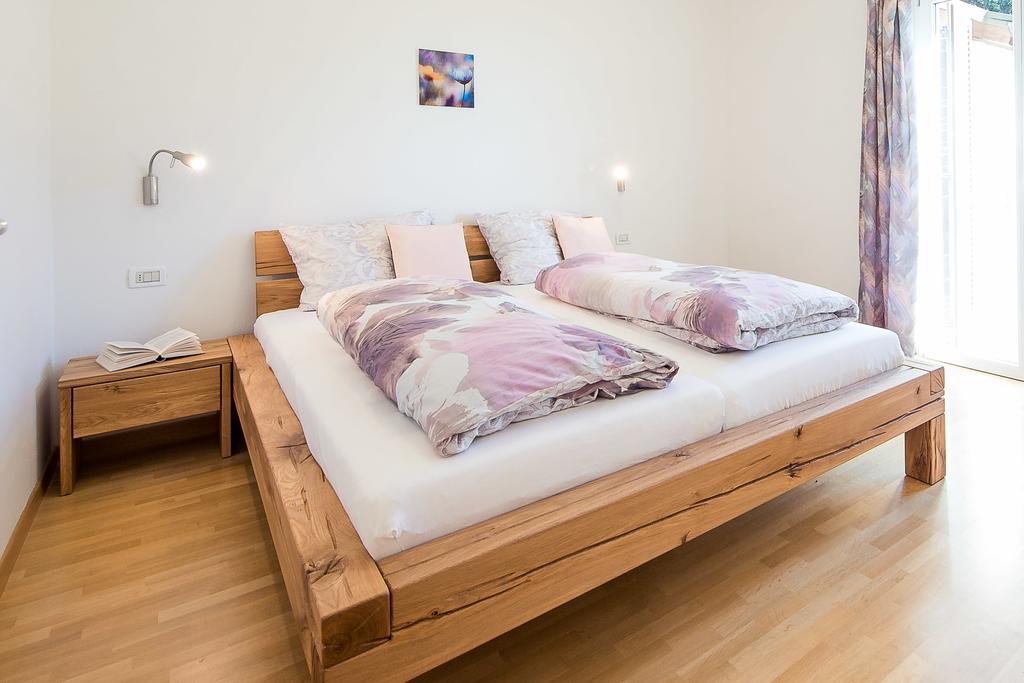 Haus Dorfblick Apartman Caldaro Kültér fotó
