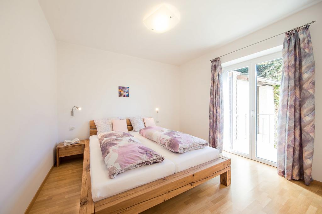 Haus Dorfblick Apartman Caldaro Kültér fotó